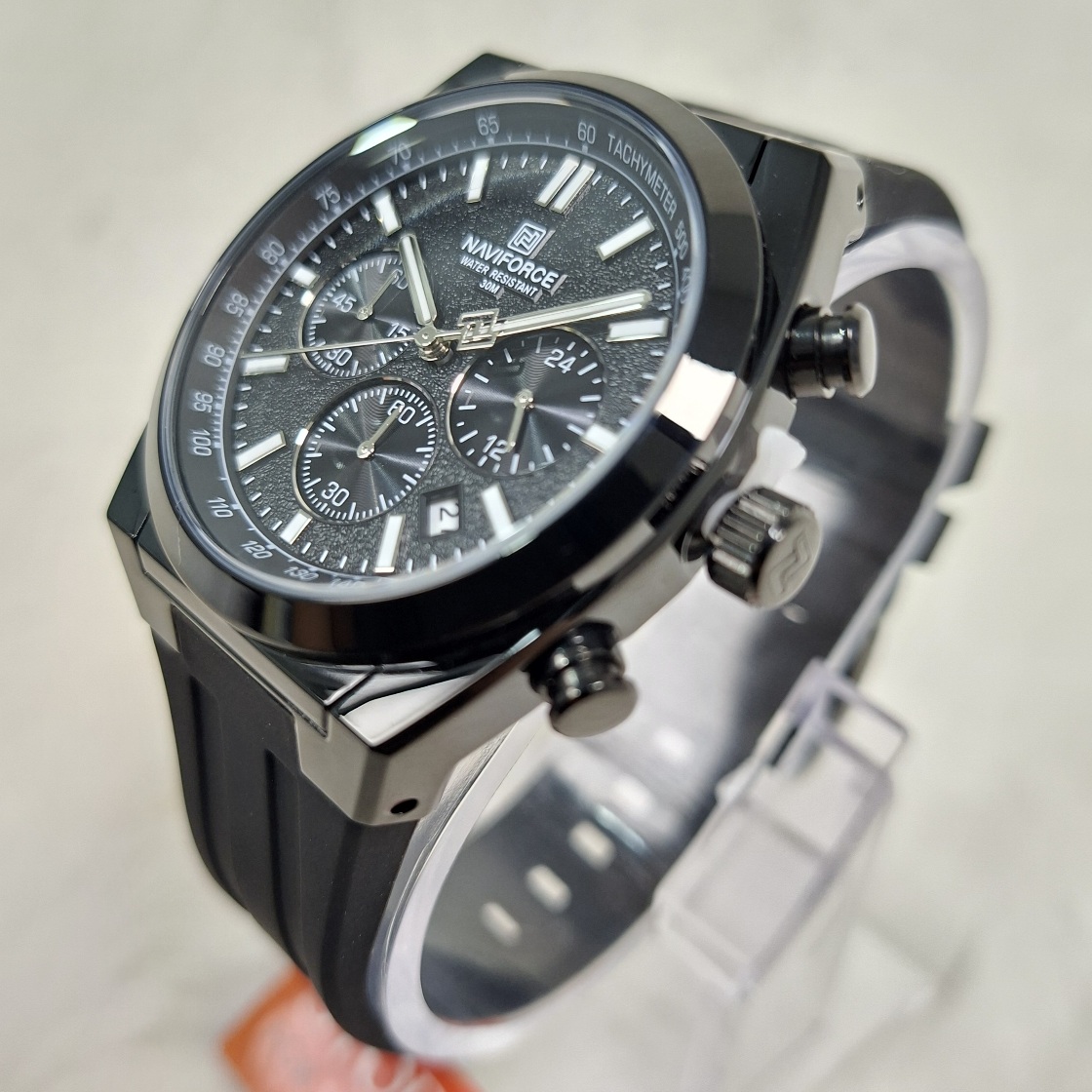 Naviforce 8080 - : اللون: أسود