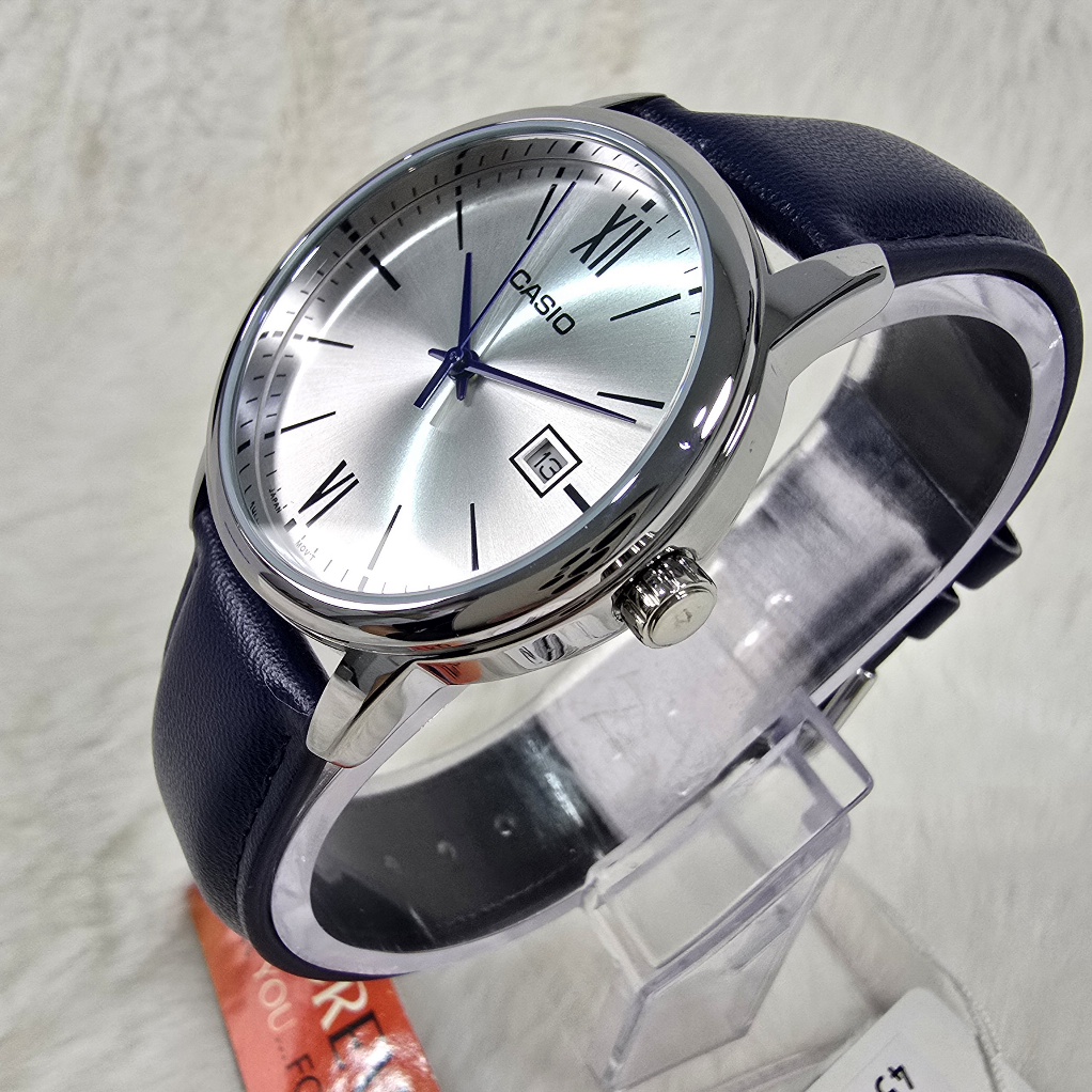 Casio MTP V002L - : اللون: أزرق